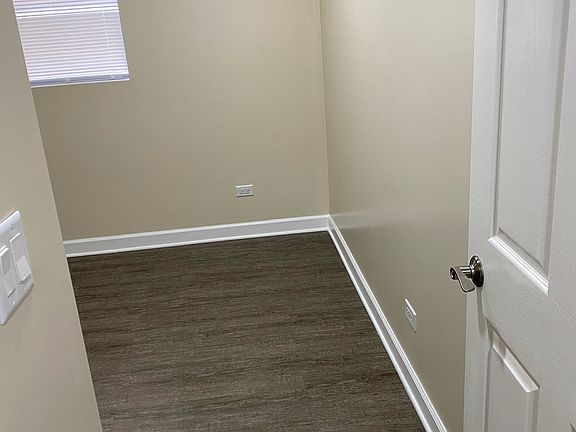 4th image of 5154 Carol St #1B