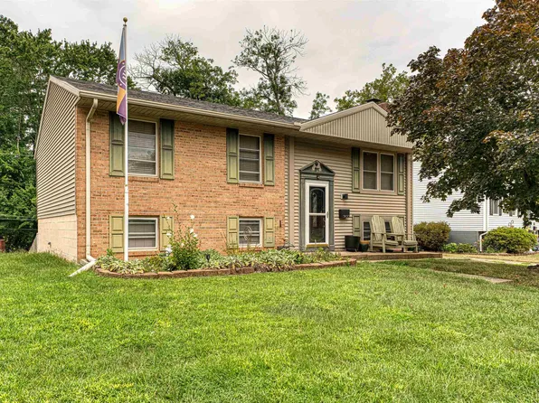 5900 Berry Ln, Evansville, IN 47710