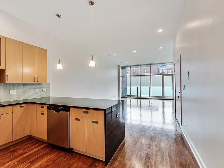 1010 W Monroe St #3 — Photo 6