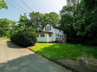 22 Railroad St, Amherst, MA 01002