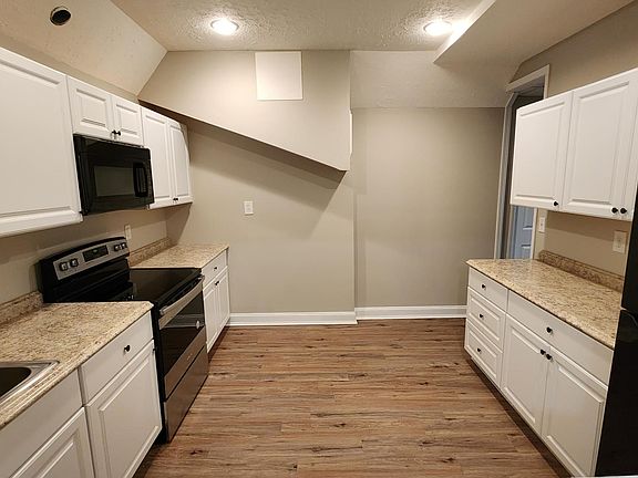 5th image of 1703 Clayhill Ct SW #1