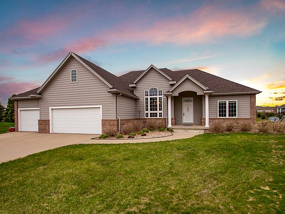 2nd image of 6707 Kingswood Ct