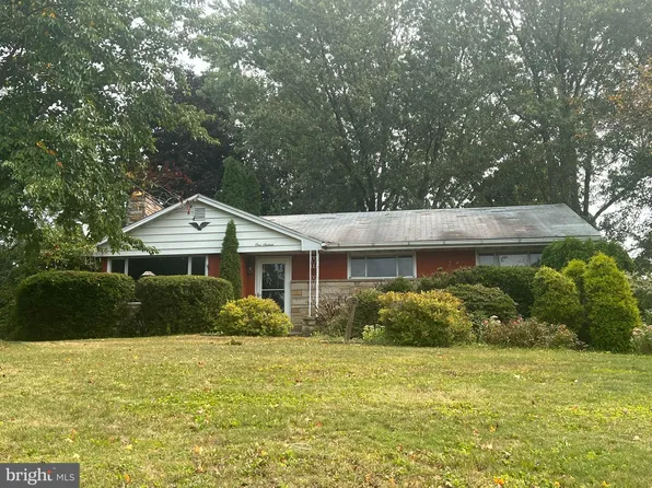 116 Armstrong St, Frostburg, MD 21532