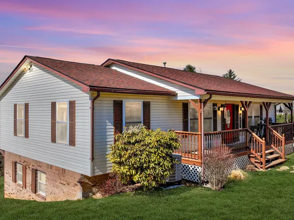 606 Windy Meadows Ln, Frankford, WV 24938