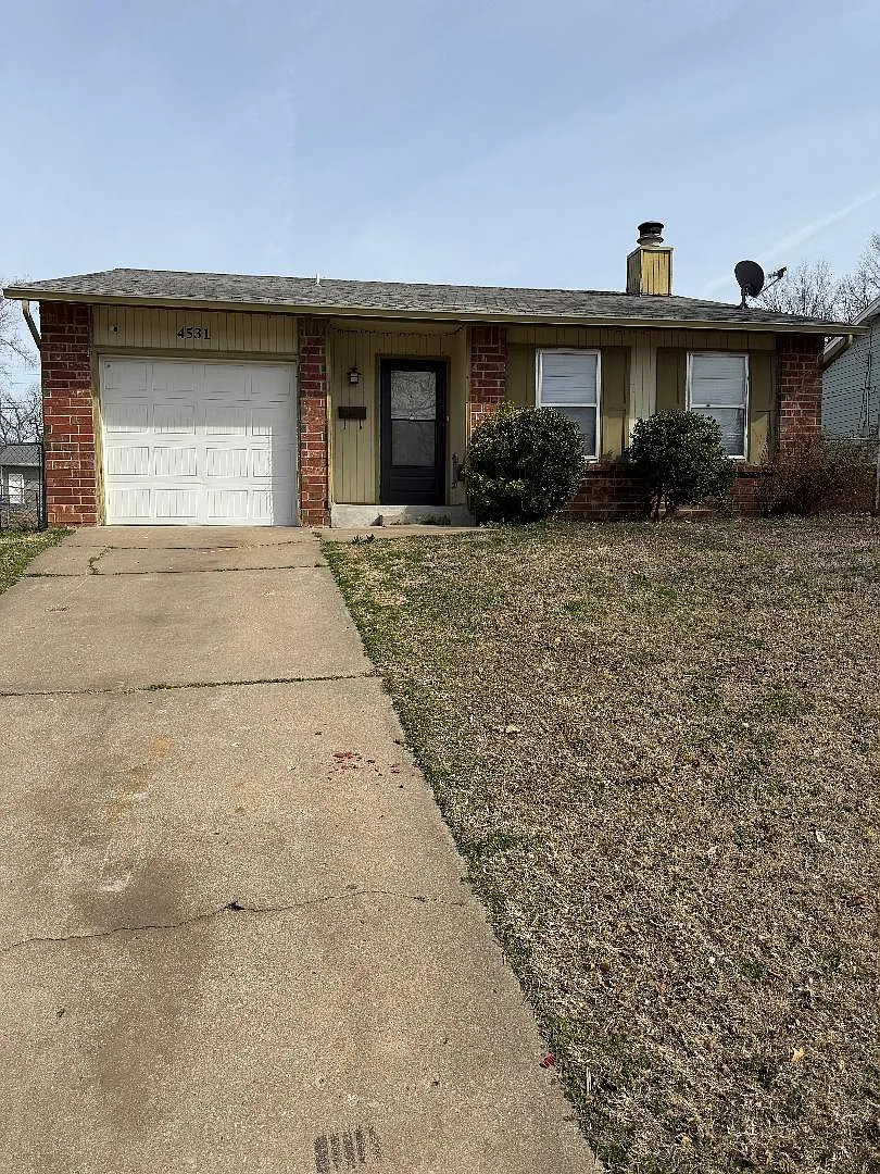 2 bed, 961 sqft, $1,100 — Photo 3