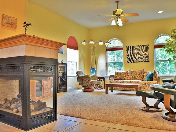 3rd image of 2440 Casa Blanca Ct