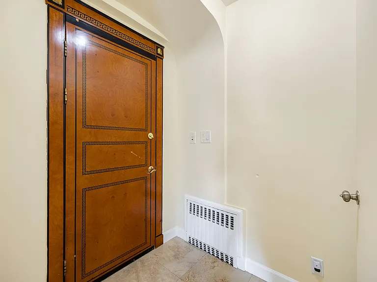 700 Kinderkamack Rd #1 — Photo 4