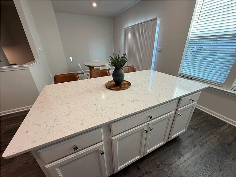1128 Meadowlark Dr — Photo 12