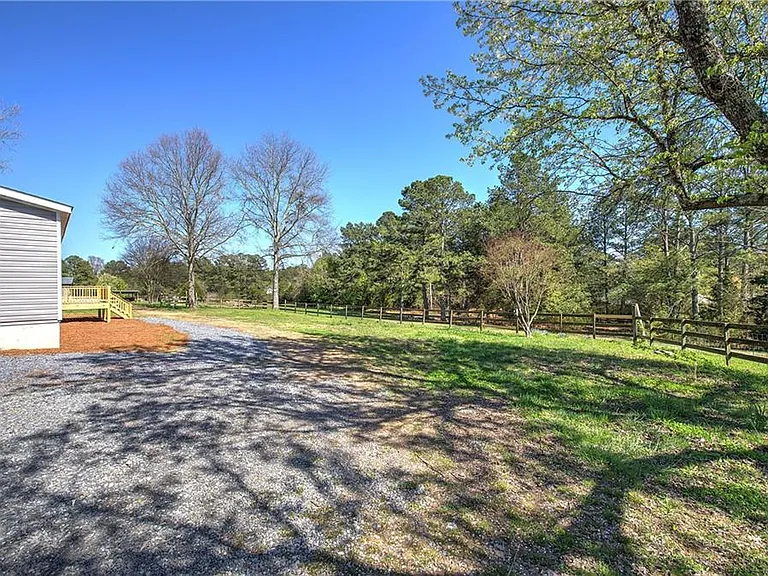 81 Popham Rd — Photo 42