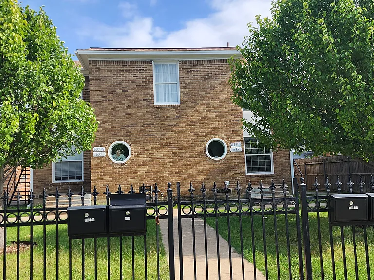 Front view of 4 plex
