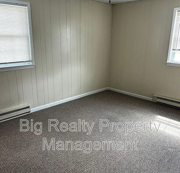 88 N Main St — Photo 9