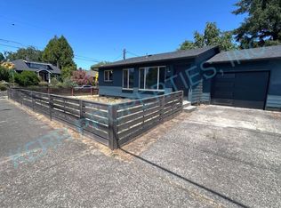 7703 NE Fremont St, Portland, OR 97213