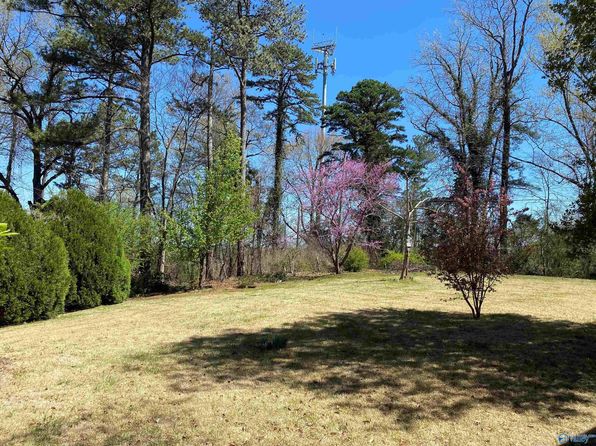 1309 Whispering Hills Cir NW, Hartselle, AL 35640