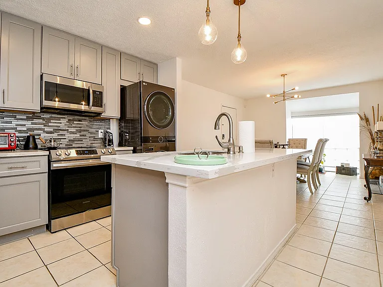 12633 Memorial Dr #114 — Photo 11