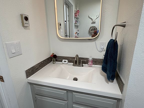 4th image of 2450 W 55th Ave