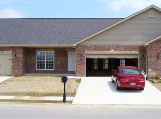 528 N Edison St #M, Freeburg, IL