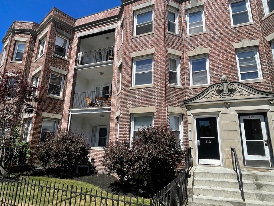 1st image of 213 Chestnut Hill Ave