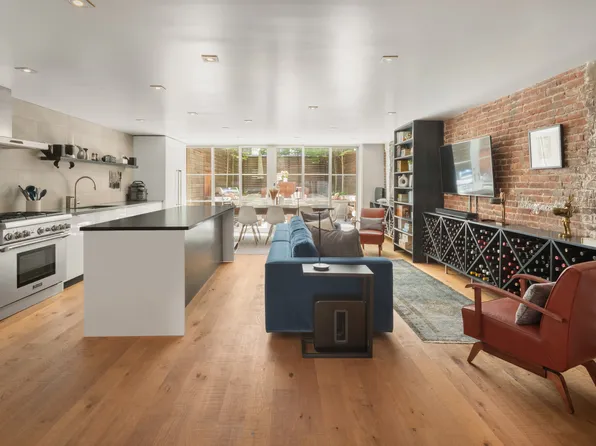 310 East 51st Street image 1 of 16