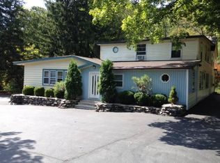 107 Landing Ln, East Stroudsburg, PA 18301