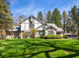 2440 N 131st St, Brookfield, WI 53005