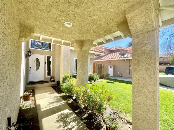 44206 Gillan Ave, Lancaster, CA 93535