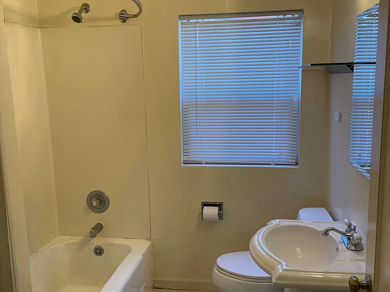 6800 27th Ave NE #3 — Photo 9
