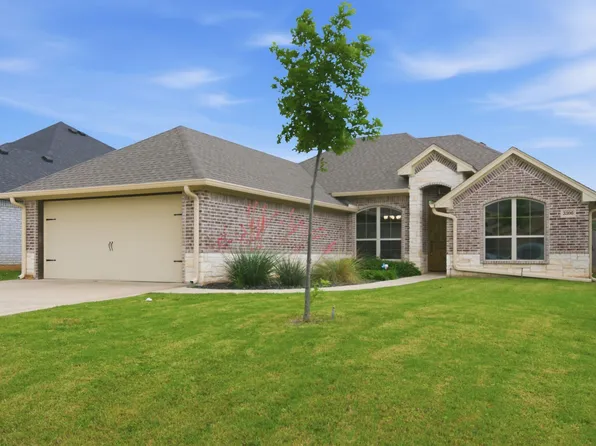 3306 Arrow Creek Dr, Granbury, TX 76049