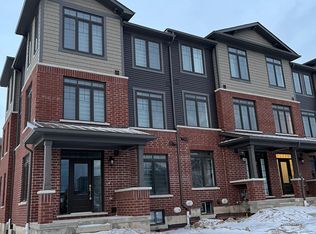 100 Hollywood Ct #1, Cambridge, ON N1R 0C5
