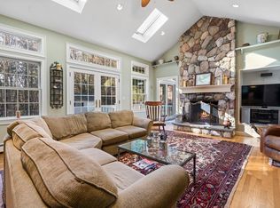 18 Halsey Ave, Wellesley, MA 02482