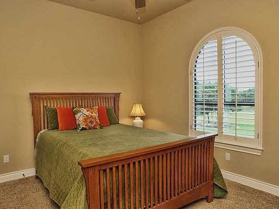 5th image of 221 Canyon Vista Ln