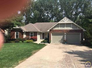 3946 SW Canterbury Town Rd, Topeka, KS 66610