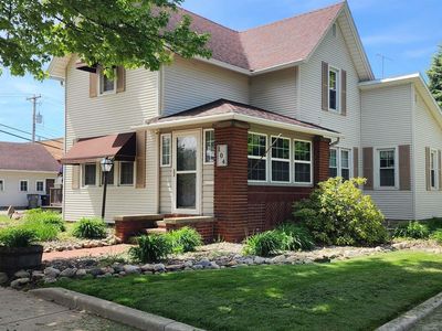 104 E Henry St, Syracuse, IN, 46567