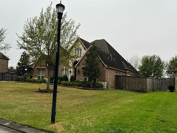 2nd image of 17819 Country Cv