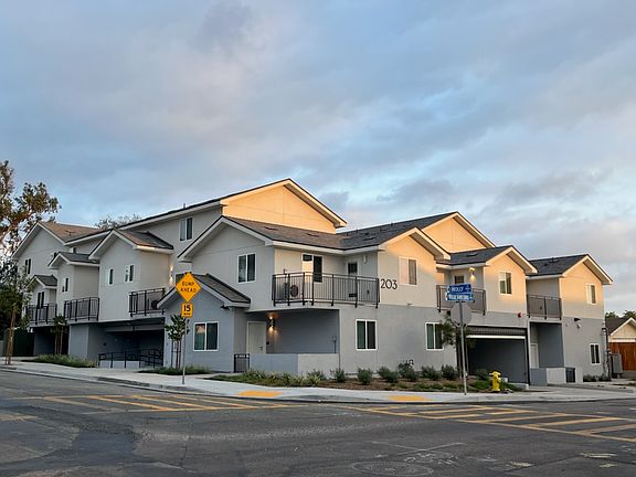 3rd image of 203 S Willie James Jones Ave #2B-1Ba-900Sqft