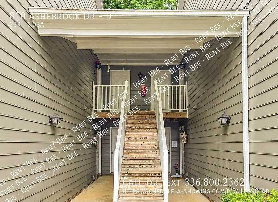 Completely Renovated Top-Floor Condo in the Heart of Wendover! — Photo 3