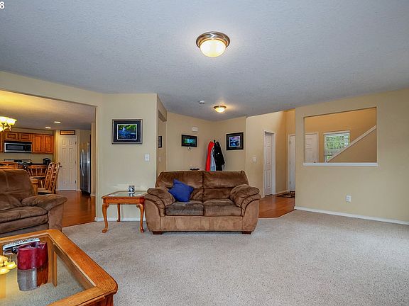 4th image of 312 NW 52nd St