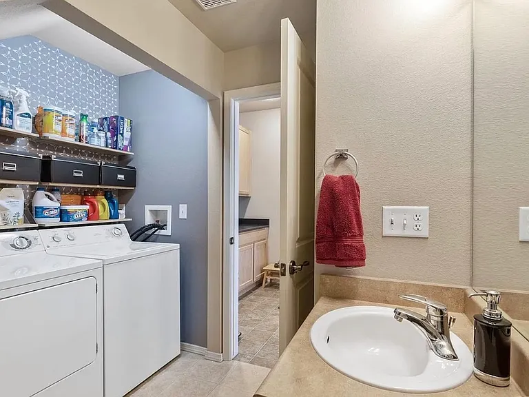 9192 W 107th Pl — Photo 4