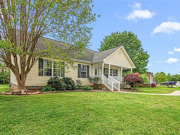 2nd image of 307 Mallard Creek Dr