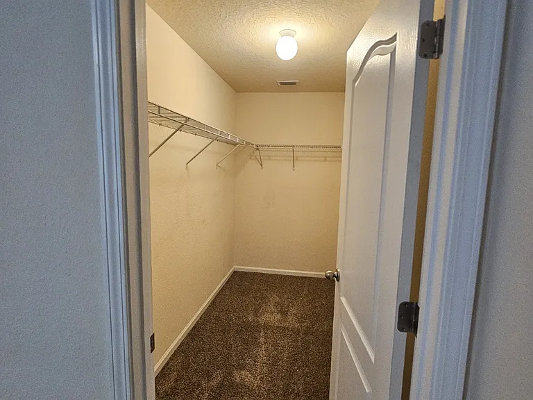 137 Teakwood Dr — Photo 44