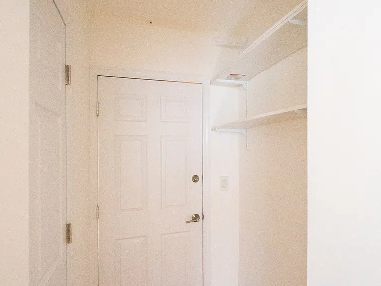 20 Sidney Pl #3D — Photo 12