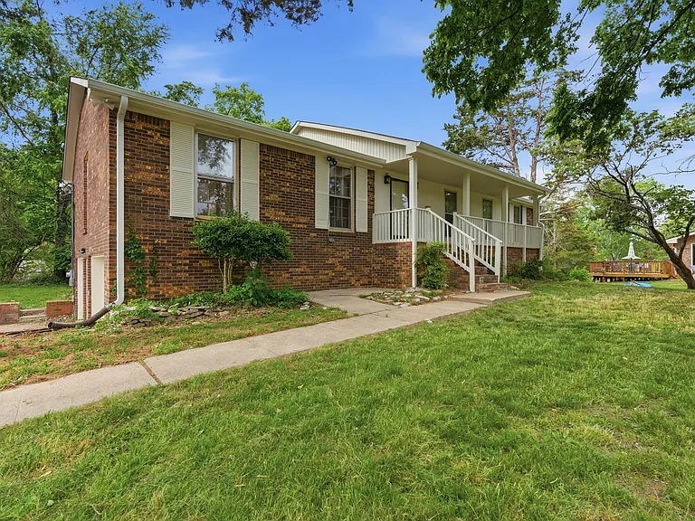 308 Brookview Ct #A — Photo 4