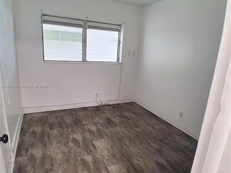 1450 NE 170th St #202 — Photo 8