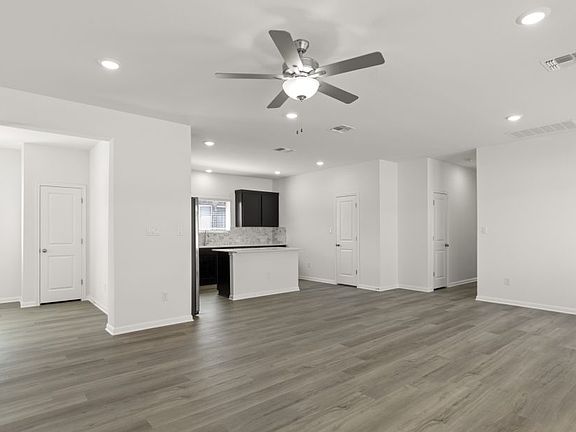 8_LivingRoom3