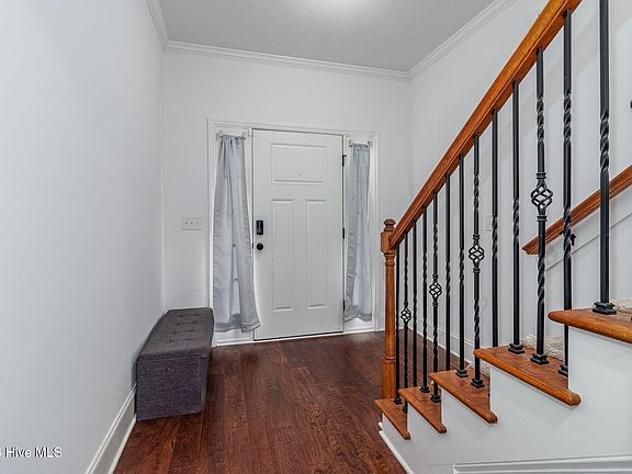 3rd image of 1628 Cedar Hill Drive