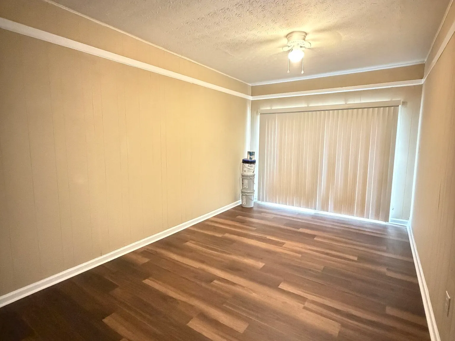 3 bed, 1.0 bath, 1250 sqft, $1,630 — Photo 4