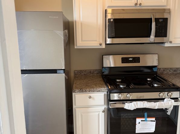 1662 E Cold Spring Ln Floor 1