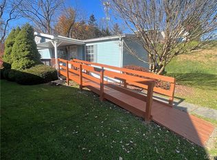 5437 Barclay Ct, Macungie, PA 18062