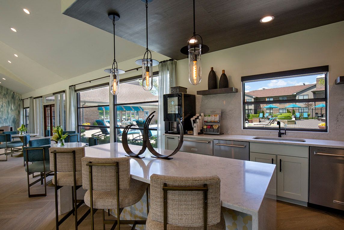 Resident lounge with wet bar