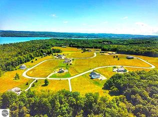 4867 E Water View Dr, Lake Leelanau, MI 49653