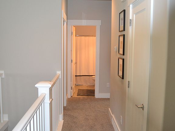 hallway to the bedrooms